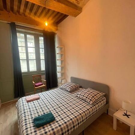 Elegant 2 Chambres Vieille Ville เบอซองซง ภายนอก รูปภาพ
