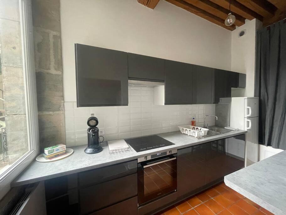 Elegant 2 Chambres Vieille Ville เบอซองซง ภายนอก รูปภาพ